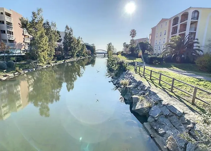 Port Marine - T3 Calme, Avec Terrasse, Piscine, Près De La
