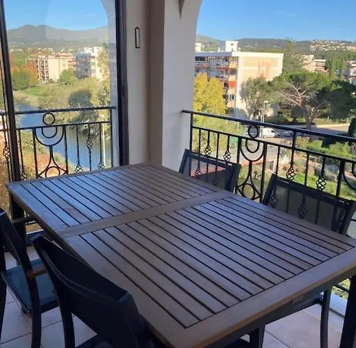 Port Marine - T3 Calme, Avec Terrasse, Piscine, Près De La