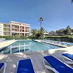 Port Marine - T3 Calme, Avec Terrasse, Piscine, Pres De La Apartament
