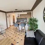 Port Marine - T3 Calme, Avec Terrasse, Piscine, Pres De La Apartment *