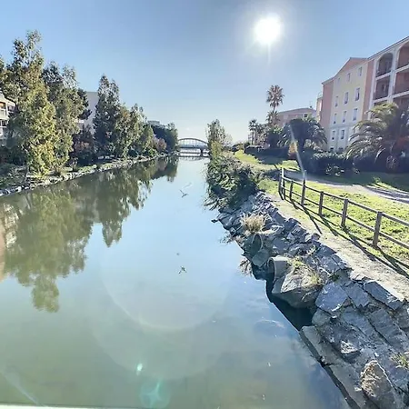 Port Marine - T3 Calme, Avec Terrasse, Piscine, Pres De La