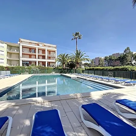 Port Marine - T3 Calme, Avec Terrasse, Piscine, Pres De La Apartment