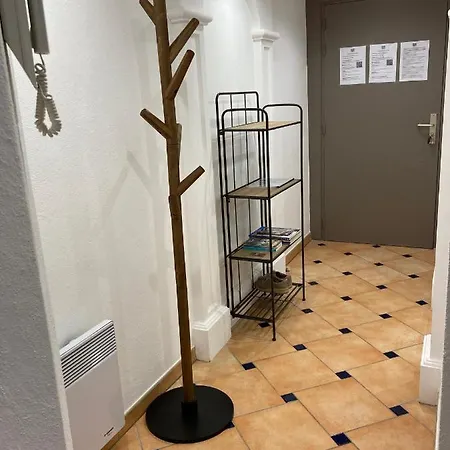 Port Marine - T3 Calme, Avec Terrasse, Piscine, Pres De La Apartment *