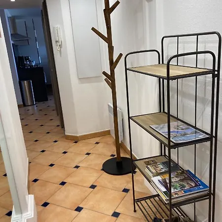 Port Marine - T3 Calme, Avec Terrasse, Piscine, Pres De La Apartment