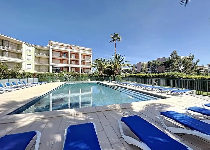 Port Marine - T3 Calme, Avec Terrasse, Piscine, Pres De La 아파트