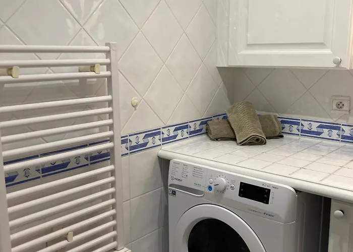 Apartamento Port Marine - T3 Calme, Avec Terrasse, Piscine, Pres De La *